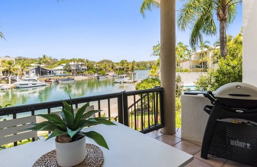 Noosa Heads Apartment | Relaxed Riverfront lifestyle