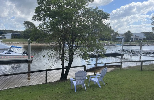 Gold Coast House | Relaxing Waterfront Home with Beach Vibe
