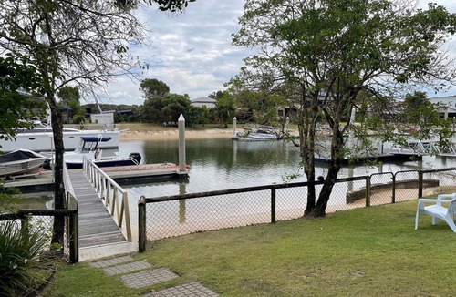 Gold Coast House | Relaxing Waterfront Home with Beach Vibe