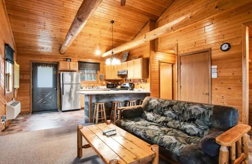 New Lisbon Cabin | Relaxin Cabins 2BR, 1BA #4