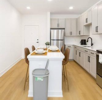 Sherman Apartment | Relaxing 1BR escape worker friendly A plus Location