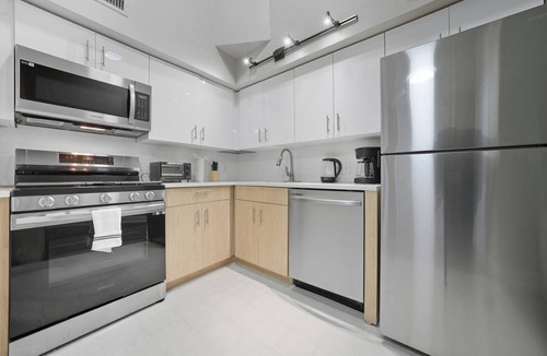 Downtown Apartment | Relaxing 1BR great for long-term stays