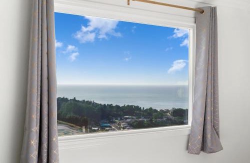 Pacifica Apartment | Relaxing 2-Bedroom Oasis in Pacifica