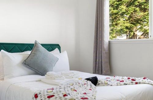 Pacifica Apartment | Relaxing 2-Bedroom Oasis in Pacifica