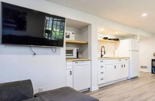 Bashford Manor House | Relaxing 2 BR Louisville Home | Near Bourbon Trail