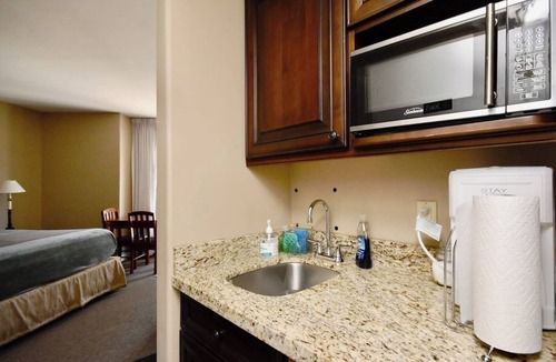 Oro-Medonte Condo | Relaxing 2BR Retreat at Carriage Hills