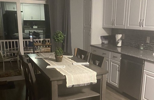 Town of Concord House | Relaxing 3 story townhouse