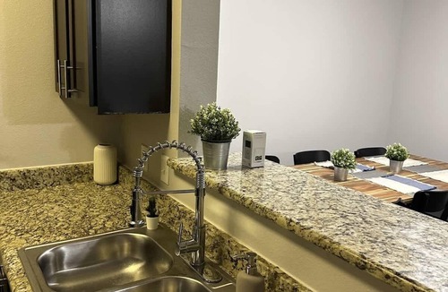 Southside Apartment | Relaxing 3BD Family Retreat | Pool & Game Center