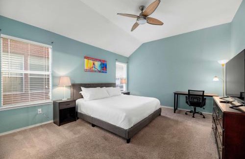 The Colony House | Relaxing 3BR 2BA Oasis - Hot Tub & 5 Beds!