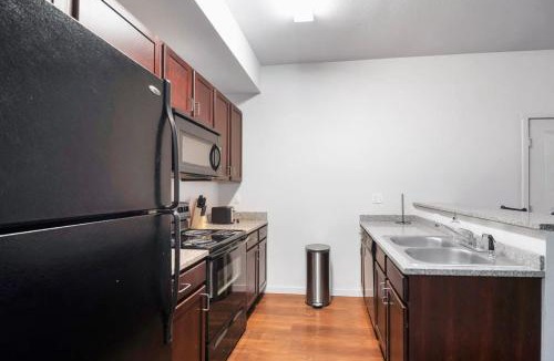 Greeley Apartment | Relaxing 3BR Apartment With Pool & Wifi