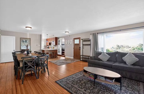 El Cerrito House | Relaxing 4 bedroom - Full Kitchen & Dining - BART