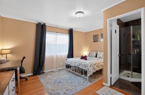El Cerrito House | Relaxing 4 bedroom - Full Kitchen & Dining - BART