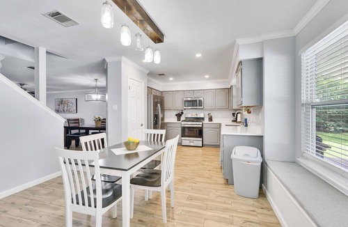 Settlers Ridge House | Relaxing 4-Bedroom Retreat with Pool & Spa in a Quiet Neighborhood
