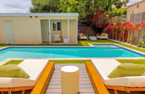 Mid City House | Relaxing 4BR LA Home Private Pool & Fire Pit