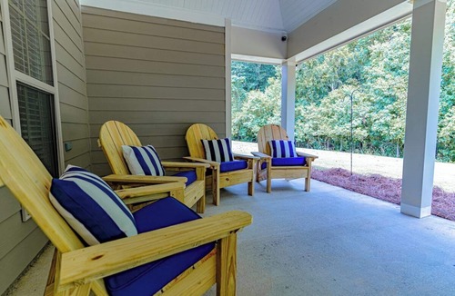 Gunter Afs House | Relaxing 4BR Stay | East Montgomery + King Beds