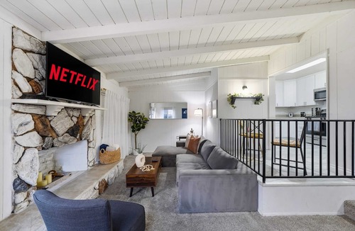 Lincoln Acres House | Relaxing 4BR Stay with Hot Tub, Games & Fire Pit