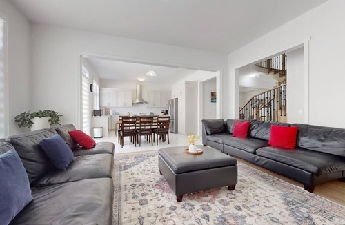 Caledon House | Relaxing 5BR & 4.5WR Detached Home | Sleeps 13