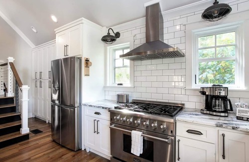 Ashley Oaks House | Relaxing 5BR Lake House Retreat