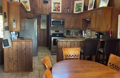 Graford House | Relaxing and Beautiful Lakehouse Getaway with waterfront on Possum Kingdom Lake!