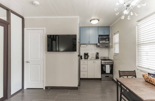 Singer Island Apartment | Relaxing and Cozy beach front apartment with pool