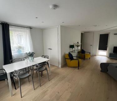 Brixton Hill Apartment | Relaxing and modern apartment