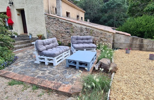 Caunes-Minervois Apartment | Relaxing apartment with Mountain views