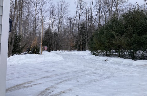 Dexter Apartment | Relaxing Apartment in Dexter