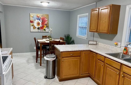 Fayetteville House | Relaxing at Redstone 3 Bedroom House