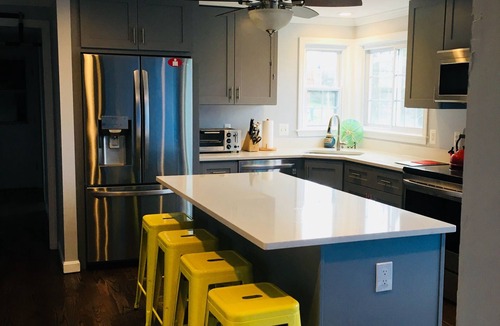 Newport East House | Relaxing Beach House Getaway