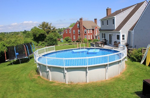 Newport East House | Relaxing Beach House Getaway