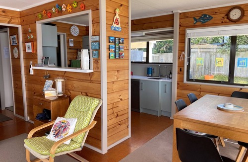 Pukehina House | Relaxing beach-front living