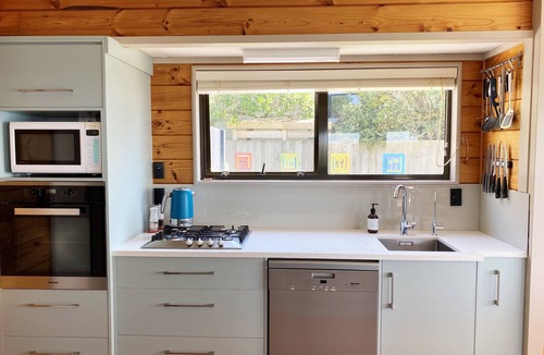 Pukehina House | Relaxing beach-front living