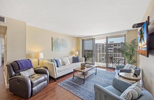Marco Island House | Relaxing beachfront condo with pool and ocean views