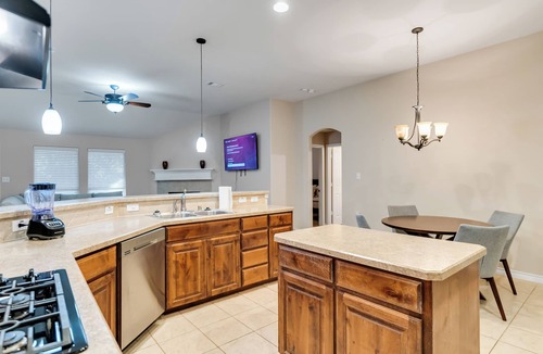 Burleson House | Relaxing Burleson Retreat · Pool Table & Space&5TV/3BA