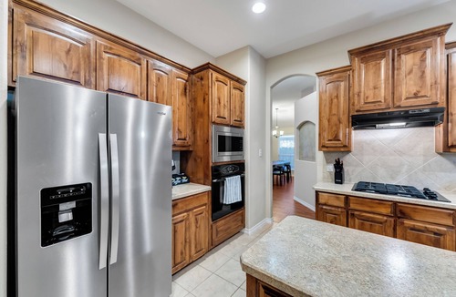 Burleson House | Relaxing Burleson Retreat · Pool Table & Space&5TV/3BA