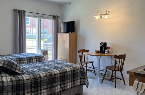 Saint-Marc-du-Lac-Long Apartment | Relaxing Getaway with Spectacular Views