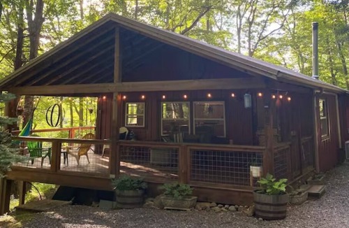 Cattail Creek Cabin | Relaxing Cabin in the Trees