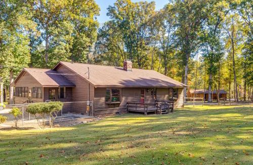 Louisburg House | Relaxing Cabin Retreat w/Games! Louisbug Hideaway
