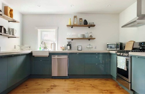 Beacon House | Relaxing Chic Home off Main St with Hot Tub & Chef's Kitchen