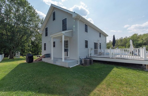 North Kingstown House | Relaxing Coastal Escape Minutes to Beach