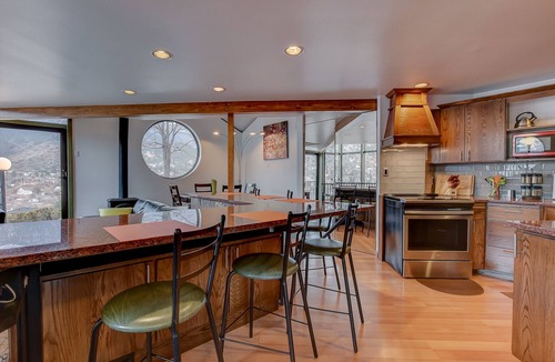 Manitou Springs Historic District House | Relaxing Colorado Mountain Vacation Home