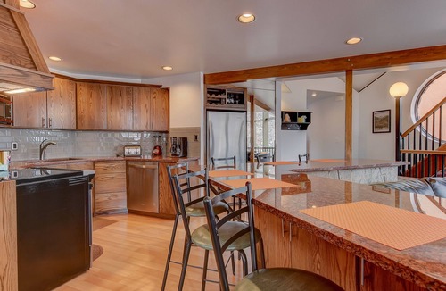 Manitou Springs Historic District House | Relaxing Colorado Mountain Vacation Home