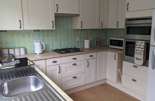 Wimborne House | Relaxing, Comfortable Bungalow a Short Walk From Wimborne Minster