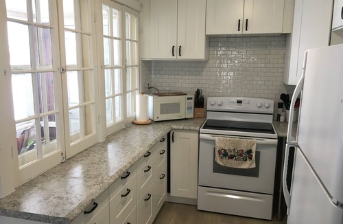 Crystal Beach Cottage | Relaxing Cottage by the Beach!