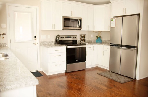 Murfreesboro House | Relaxing Country Home, Huge Fenced Yard, Backyard Gazebo Bar , Griddle & Hot Tub