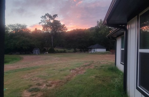 Winona House | Relaxing Country Stay with Events Welcome!
