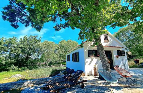 Ljubitovica House | Relaxing Dalmatian house in village