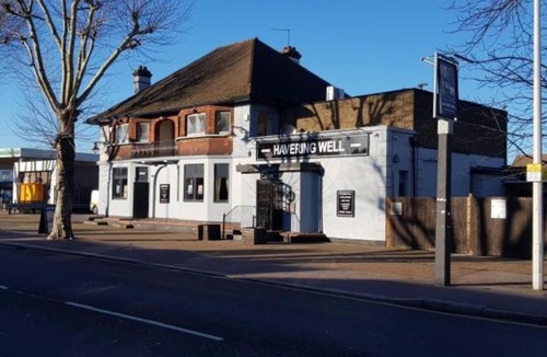 Brooklands House | Relaxing double bedroom