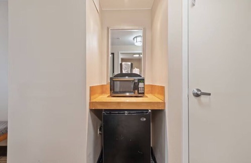 Carteret Apartment | Relaxing Double Suite Sleeps 4 Prime Location