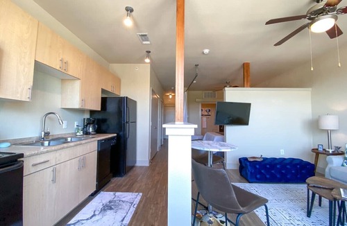 Downtown Fort Worth Condo | Relaxing Extended stays, walk Downtown!